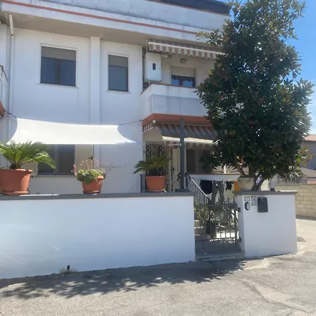Affittasi Bilocale Bry Apartamento *