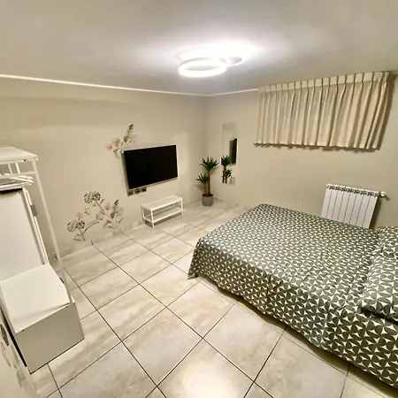 Affittasi Bilocale Bry *